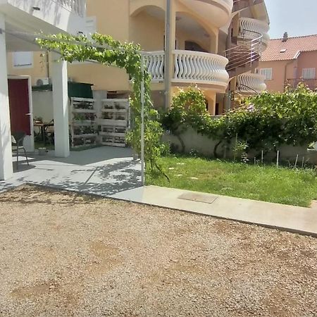 Appartement Apartman Ana à Vodice Extérieur photo